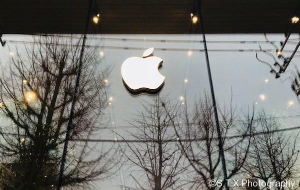 新沙洞林荫路、苹果旗舰店、飘在思密达、首尔故事、Apple Garosugil