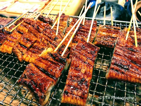 烤鳗鱼、京都锦市场、飘在思密达