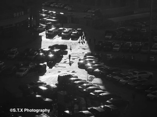 飘在思密达手机街头摄影